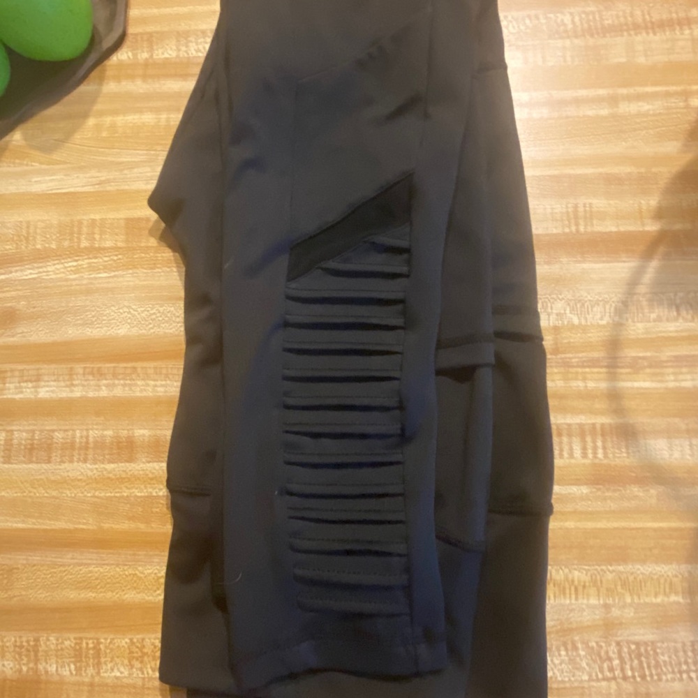 CVG leggings- like new